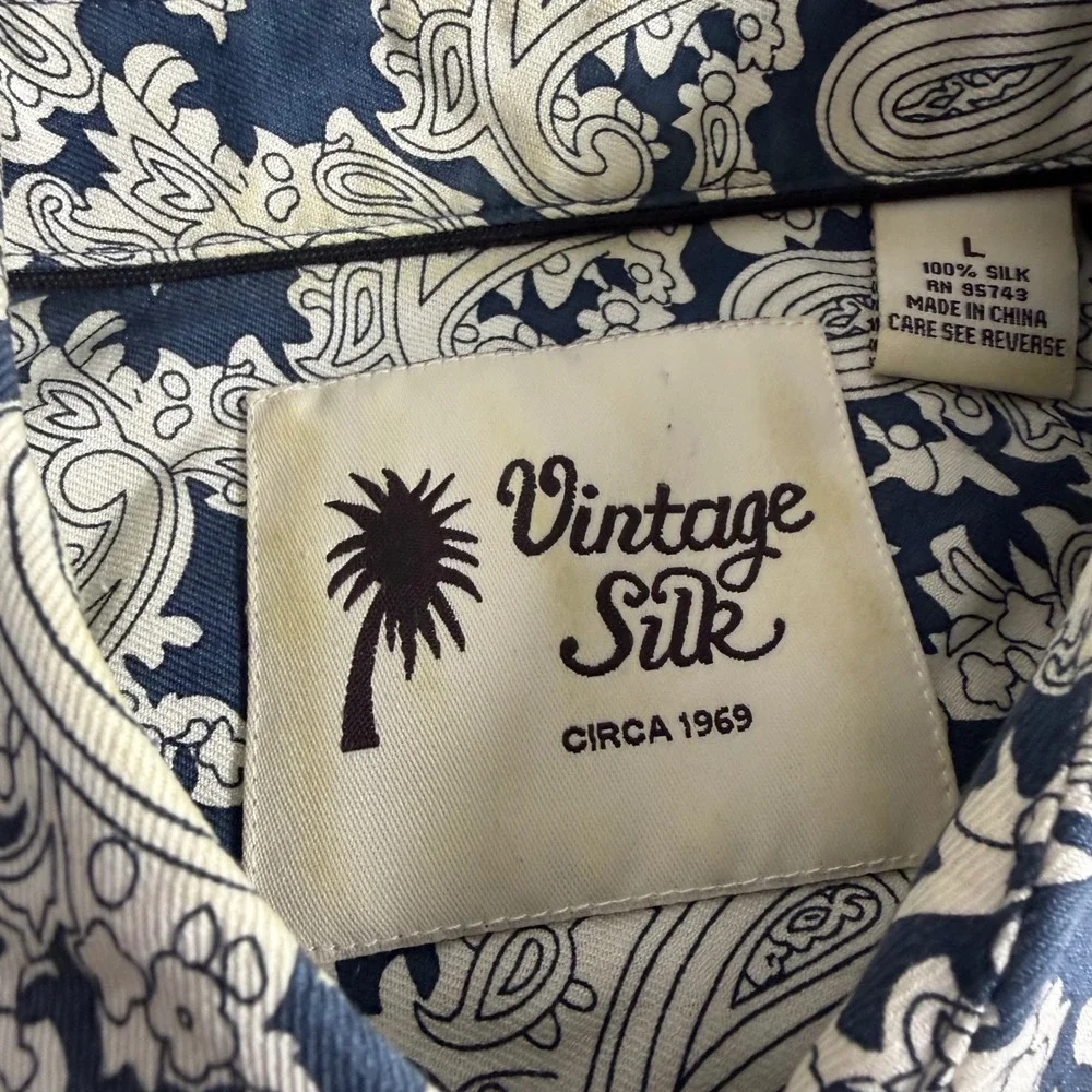 Vintage Silk Circa 1969 Mens Large Paisley Silk Short Sleeve Button Down Shirt